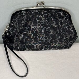 RARE NEVER USED Vintage Y2K Coach Optic black signature Kisslock Large Wristlet